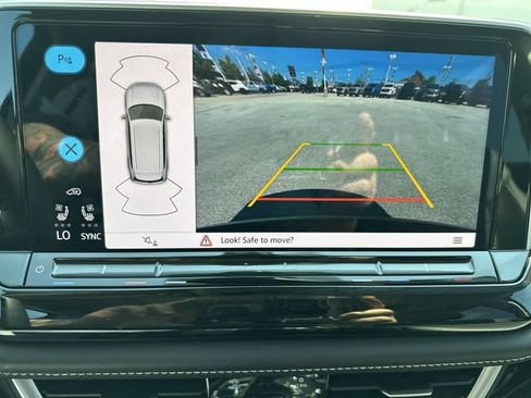 Used 2024 Volkswagen Atlas SE w/ Panoramic Sunroof Package AWD/4WD image 25