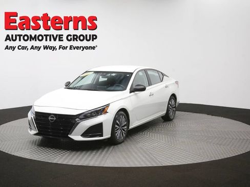 Used 2025 Nissan Altima 2.5 SV FWD image 52