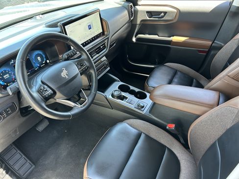 Used 2025 Ford Bronco Sport Outer Banks w/ Outer Banks Tech Package+ AWD/4WD image 16
