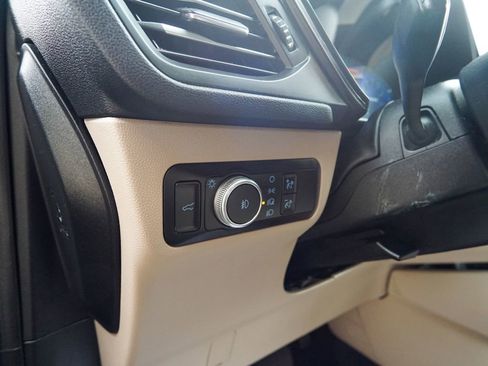 Used 2020 Ford Escape Titanium AWD/4WD image 20