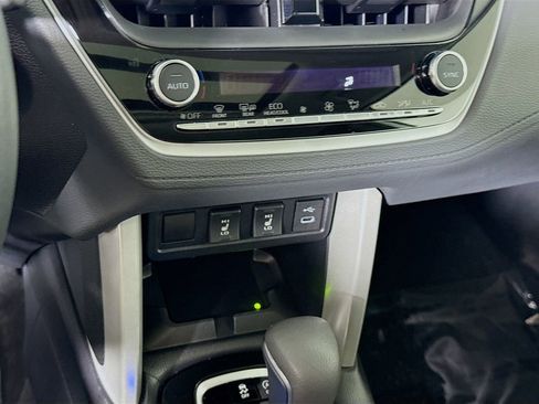 Certified 2025 Toyota Corolla Cross XLE w/ Convenience Package AWD/4WD image 7