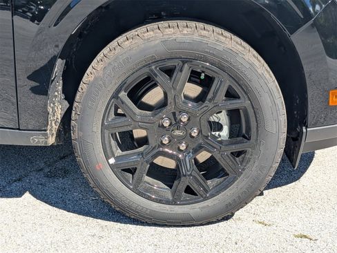 New 2025 Ford Maverick Lobo image 11