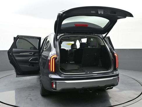 Used 2025 Kia Telluride SX w/ SX Captain's Chair Package image 50
