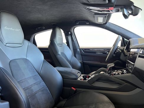 Used 2023 Porsche Cayenne Turbo GT image 23