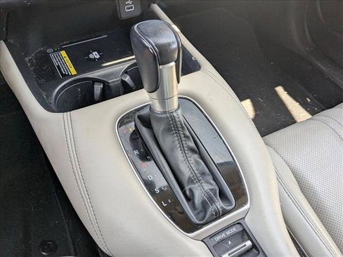 Used 2024 Honda HR-V EX-L image 12