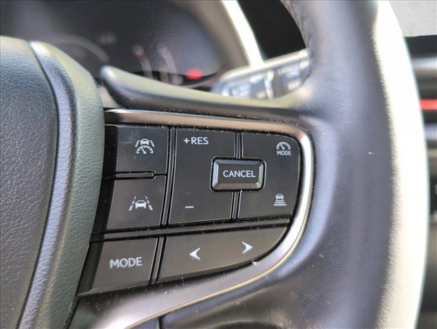 Used 2025 Lexus UX 300h FWD image 16