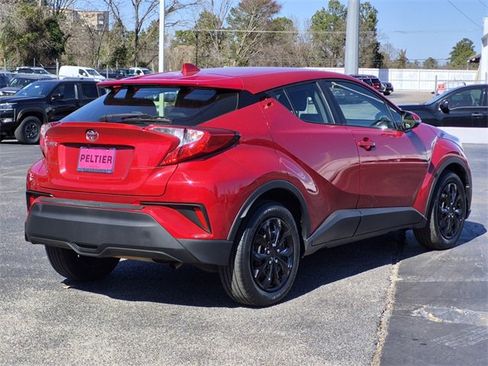 Used 2020 Toyota C-HR LE image 6