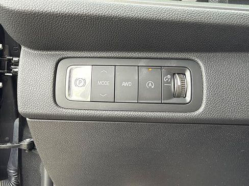 Used 2026 Chevrolet Traverse LT AWD/4WD image 34