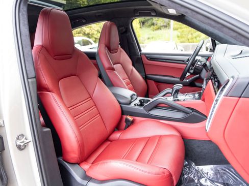 Used 2023 Porsche Cayenne GTS image 66