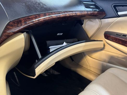 Used 2010 Honda Crosstour EX-L image 19