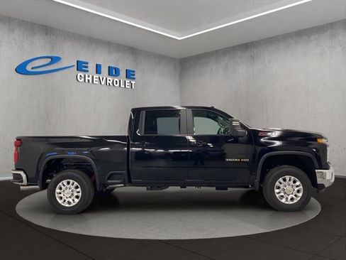 New 2026 Chevrolet Silverado 3500 LT w/ All Star Edition image 2