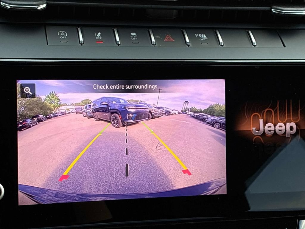New 2026 Jeep Grand Cherokee Altitude AWD/4WD image 16