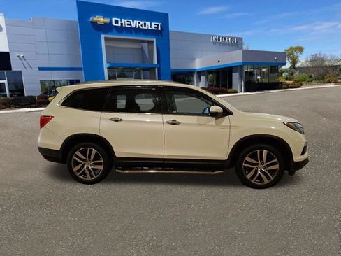 Used 2017 Honda Pilot Elite image 24
