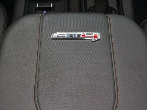 Used 2024 GMC Sierra 2500 AT4 w/ AT4 Preferred Package AWD/4WD image 25
