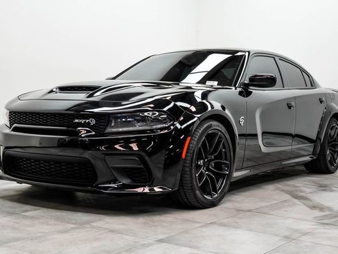 Used 2023 Dodge Charger SRT Hellcat w/ Harman/Kardon Audio Group RWD image 7