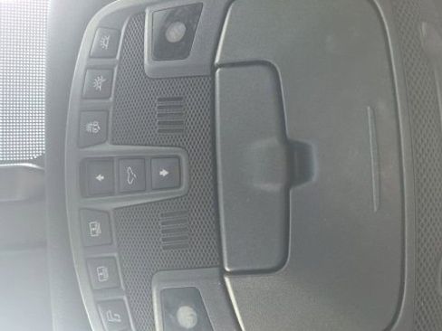 Used 2019 Lincoln Navigator L Select image 33