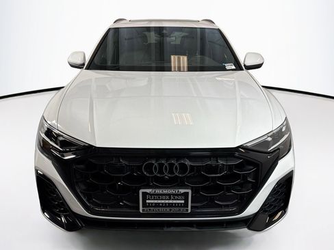 Used 2024 Audi Q8 Premium Plus w/ Premium Plus Package image 2