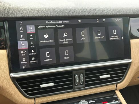 Used 2019 Porsche Cayenne AWD/4WD image 32