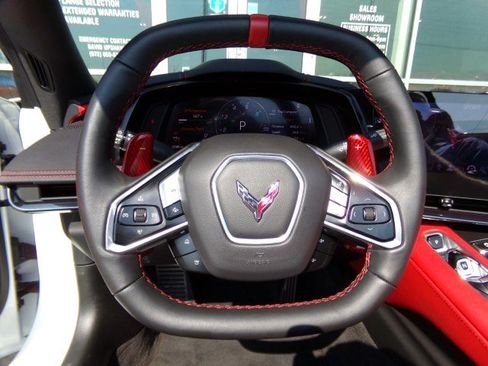 Used 2024 Chevrolet Corvette Stingray Preferred Conv w/ Z51 Performance Package RWD image 21