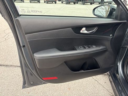 Used 2023 Kia Forte GT-Line w/ GT-Line Premium Package FWD image 8