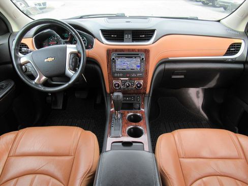 Used 2014 Chevrolet Traverse LTZ image 12