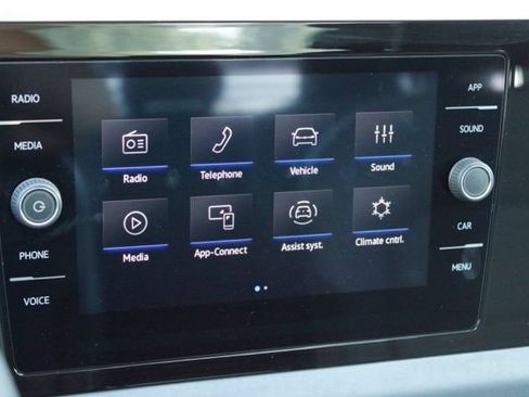 Used 2025 Volkswagen Jetta SE w/ Sunroof Package FWD image 23