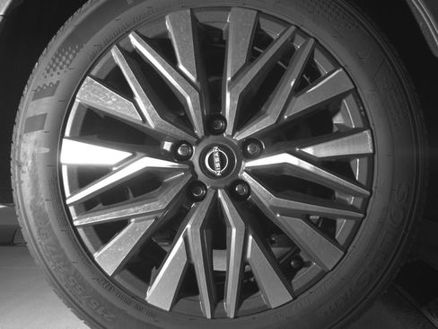 Used 2025 Nissan Altima 2.5 SV image 15