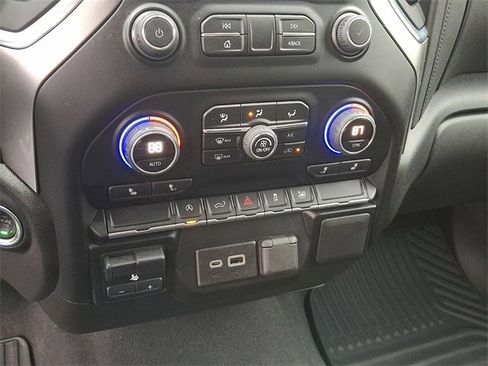 Used 2021 Chevrolet Silverado 1500 RST image 15