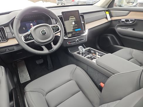 New 2026 Volvo XC90 B6 Plus w/ Protection Package image 3