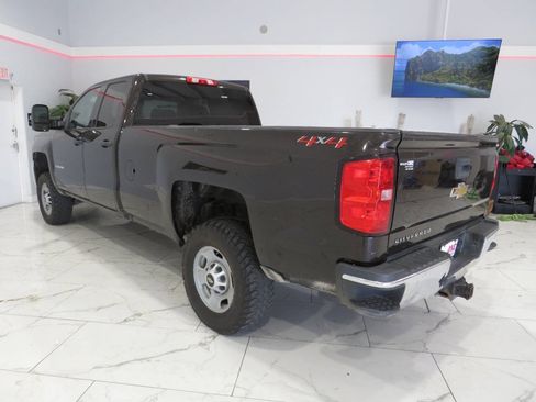Used 2019 Chevrolet Silverado 2500 W/T AWD/4WD image 6