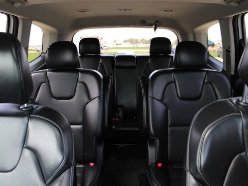 Used 2025 Kia Telluride S AWD/4WD image 16