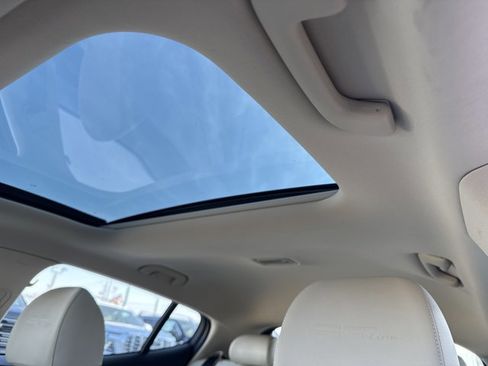 Used 2023 Kia Stinger GT-Line w/ Sun & Sound Package image 18