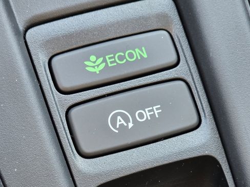 New 2025 Honda Accord SE image 9