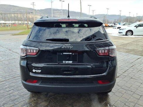 New 2026 Jeep Compass Latitude AWD/4WD image 7