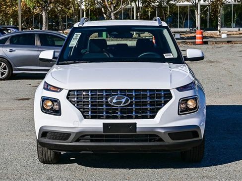 New 2026 Hyundai Venue SEL image 2