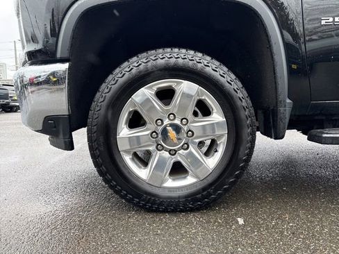 Used 2021 Chevrolet Silverado 2500 LTZ w/ LTZ Premium Package image 18