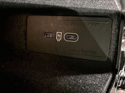 Certified 2025 Volvo XC60 B5 Plus image 33