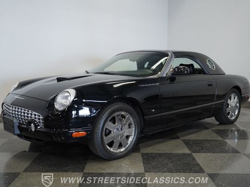 Used 2003 Ford Thunderbird image 27