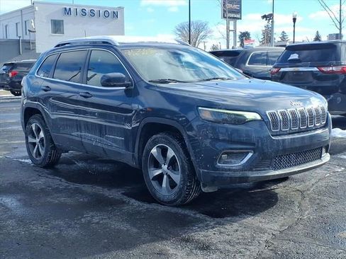 Used 2020 Jeep Cherokee Limited image 3