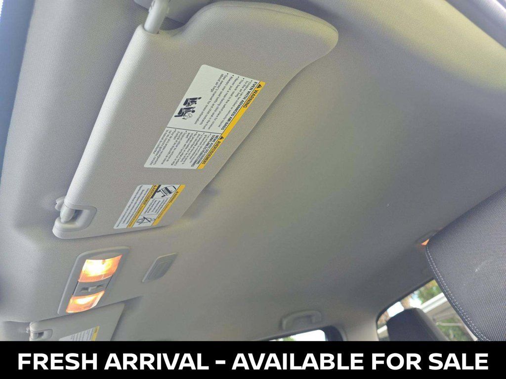 Used 2024 Nissan Frontier SV RWD image 12