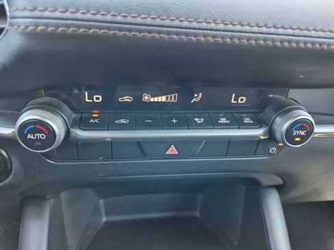 Used 2024 MAZDA MAZDA3 s FWD image 27
