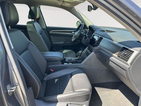Certified 2023 Volkswagen Atlas SE w/ Panoramic Sunroof Package AWD/4WD image 23