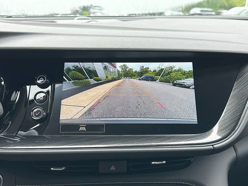 Used 2023 Buick Envision Essence AWD/4WD image 19