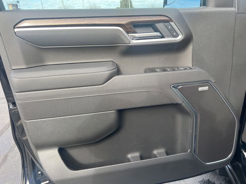 New 2026 GMC Sierra 1500 Elevation image 9