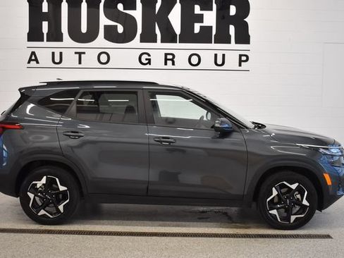 Used 2025 Kia Seltos S FWD image 2