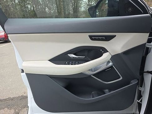 Used 2020 Jaguar E-PACE SE image 51