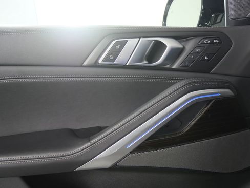 Used 2025 BMW X6 xDrive40i image 8