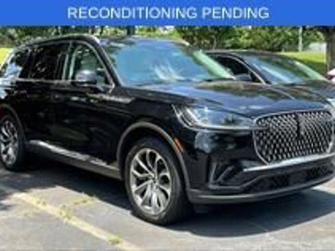 Used 2025 Lincoln Aviator Reserve w/ Illumination Package image 10