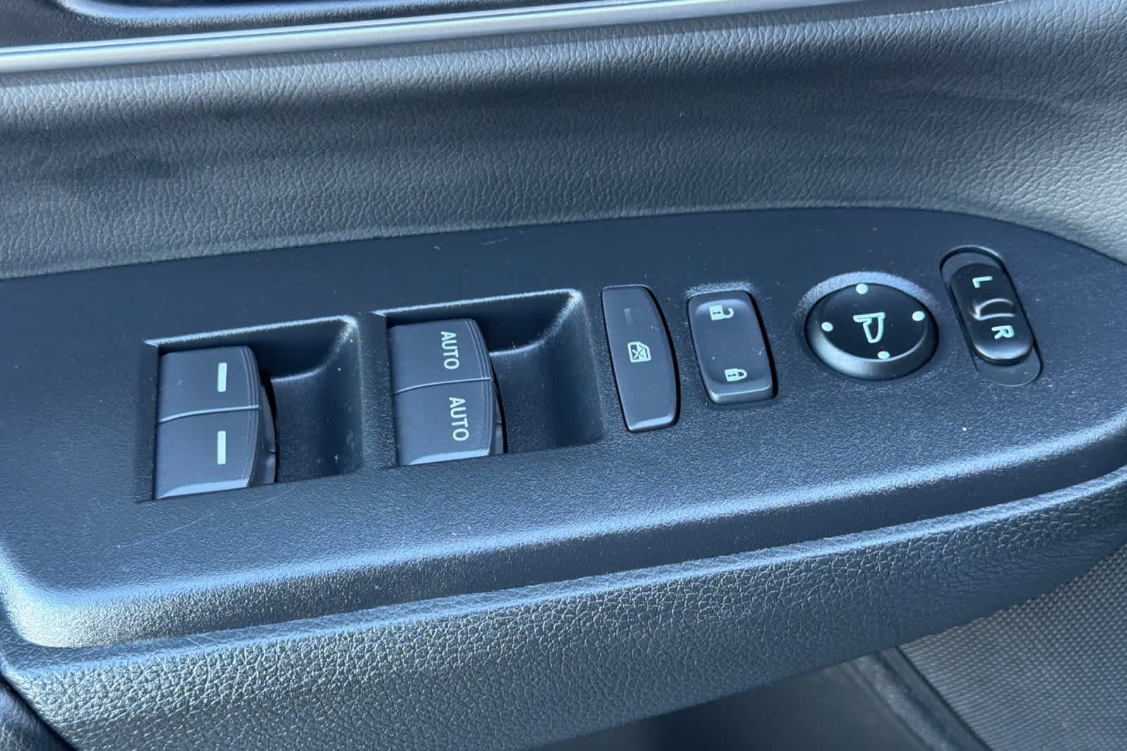 Used 2021 Honda CR-V Touring image 13