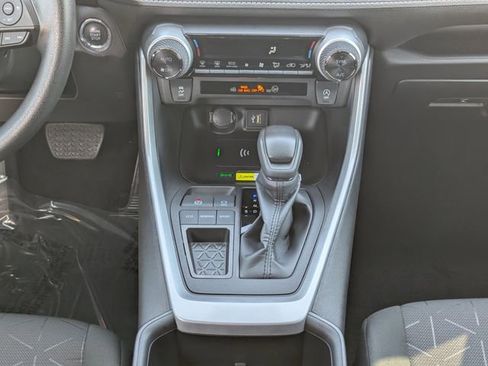Used 2024 Toyota RAV4 XLE w/ Convenience Package image 18